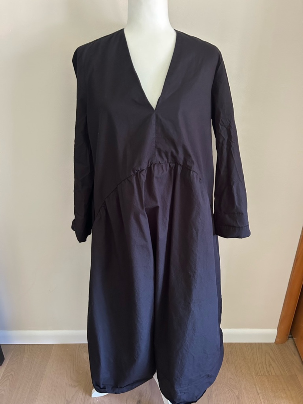 Zara Black V-Neck Midi Dress